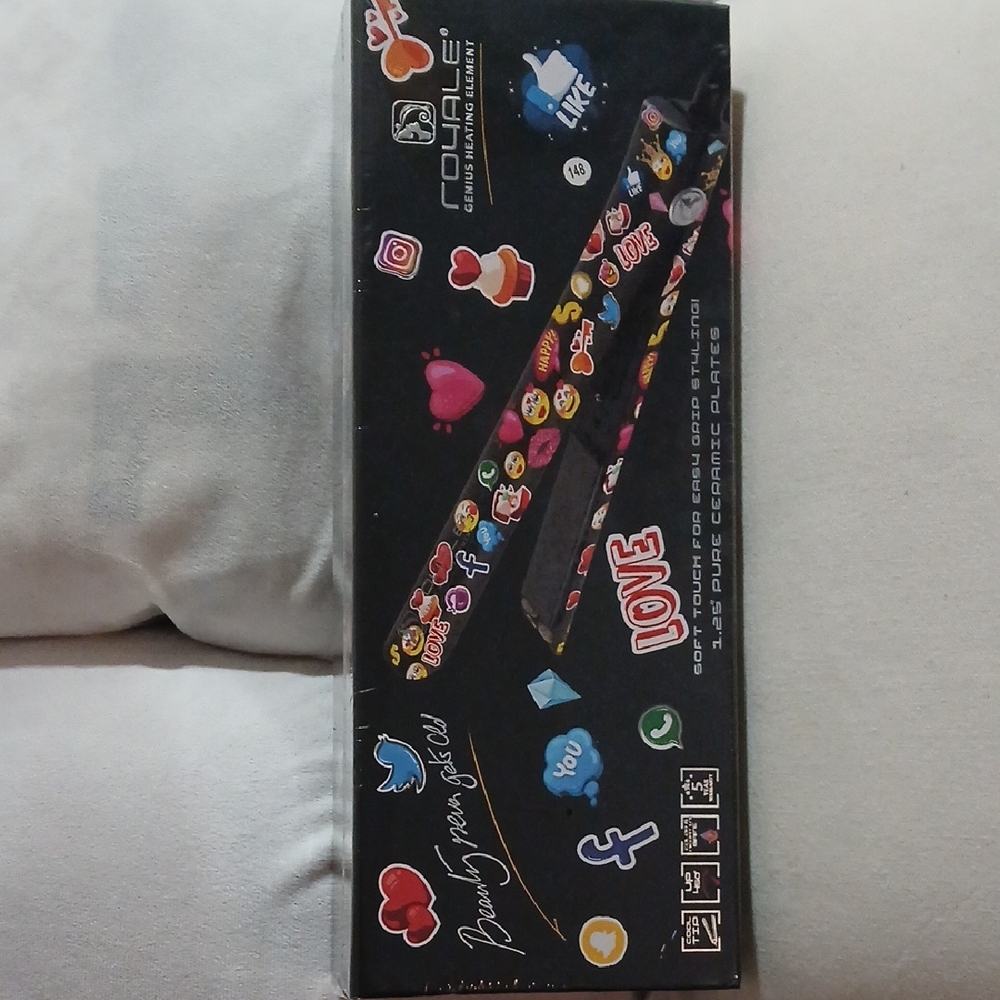 ROYALE FLAT IRON Colorful Emoji Patterned Ceramic Plate
